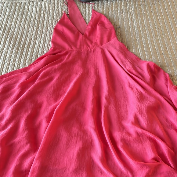 Urban Outfitters Kimchi Blue Women’s Size 2 Coral Midi Dress Handkerchief - Picture 7 of 8